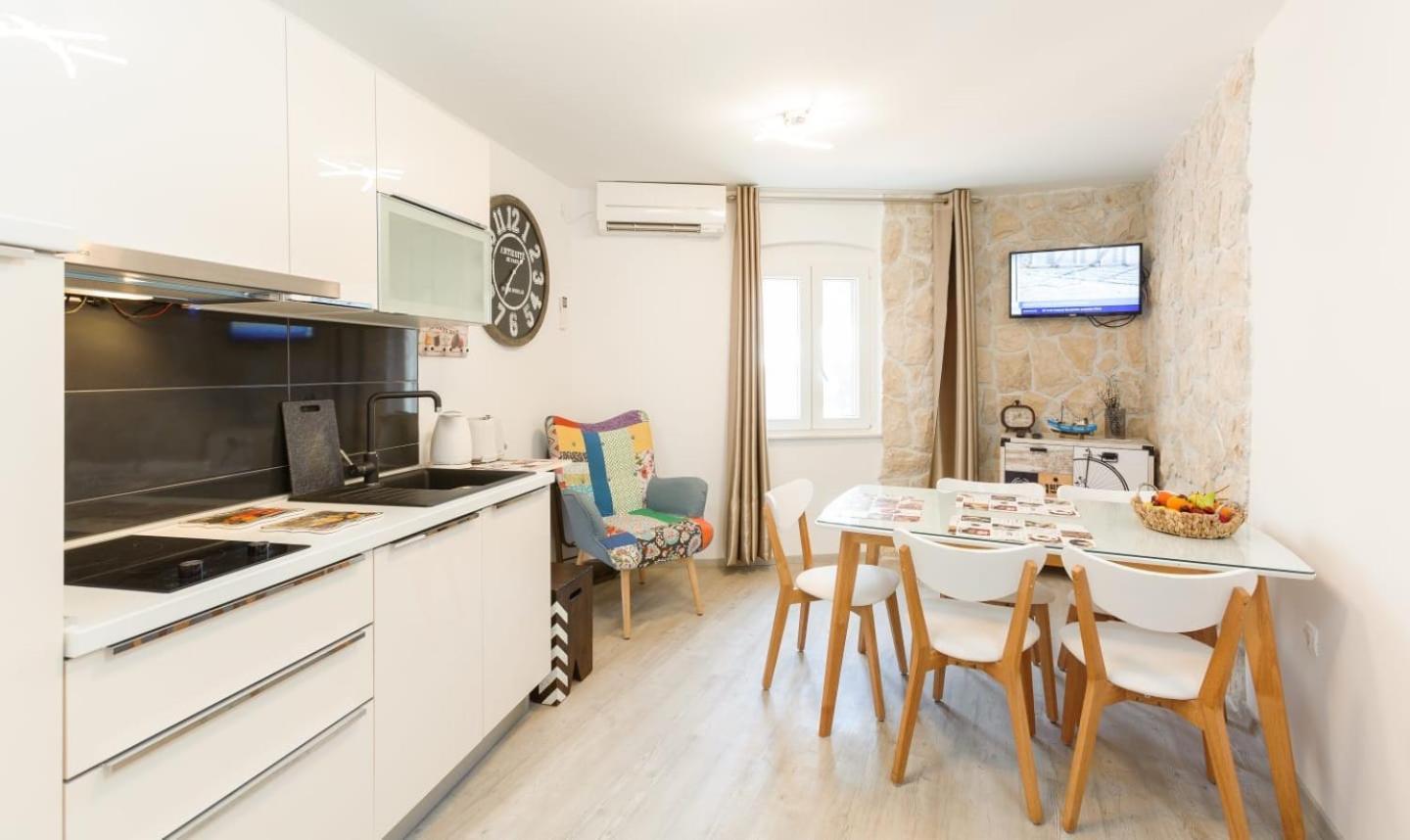 Apartment Vijoleta In City Centre Сплит Экстерьер фото